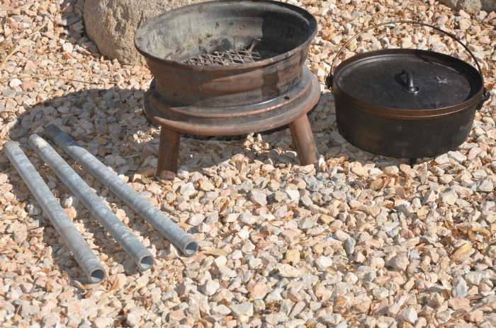 Making Dutch Oven pot lifter & pot stands from old iron, horse shoe's and a  hand grenade – Outdoor & DIY blog