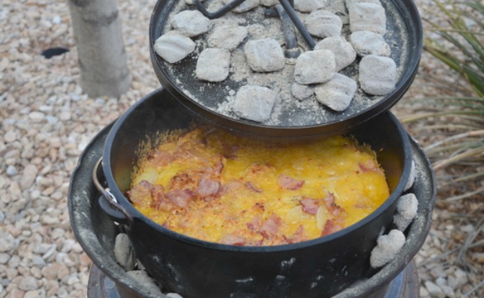 New to camp fire Dutch oven cooking - help me understand heat control! : r/ castiron