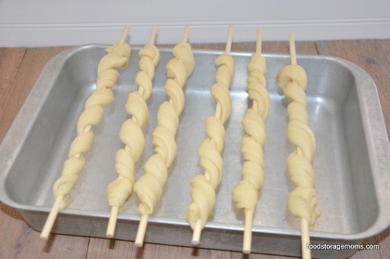 Breadsticks-How To Make Them From Scratch | by FoodStorageMoms.com