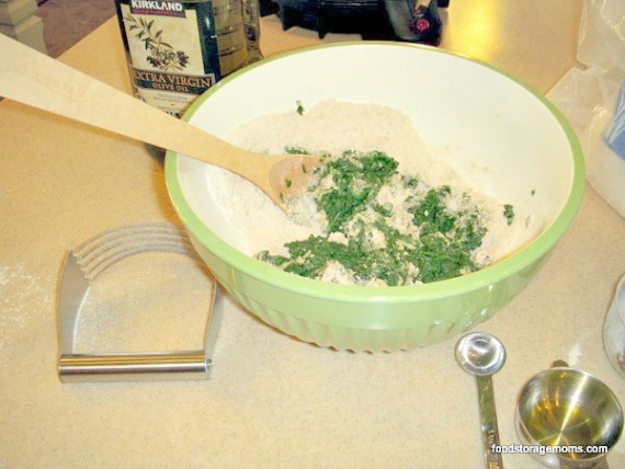 Tortillas-Corn-Whole-Wheat-Spinach Recipes | via www.foodstoragemoms.com