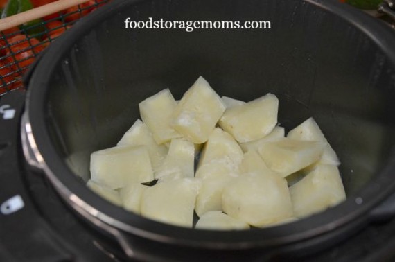 Easy And Quick Way To Make Potatoes For Dinner | by FoodStorageMoms.com