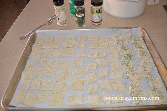 How To Make Crackers In One Hour by FoodStorageMoms.com