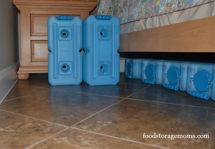 How To Store Water In An Apartment For Survival by FoodStorageMoms.com
