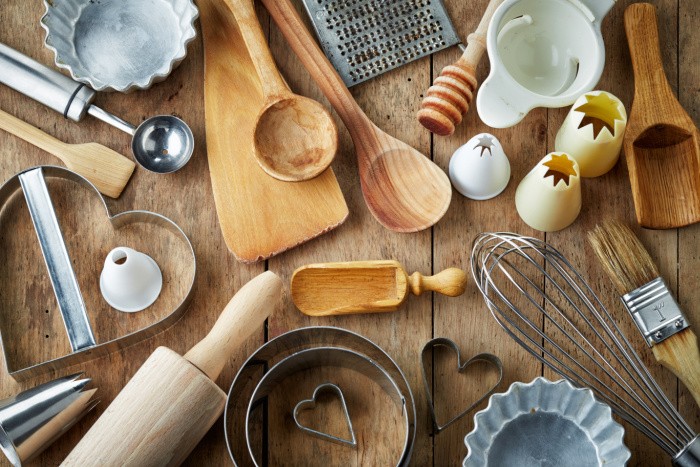 https://www.foodstoragemoms.com/wp-content/uploads/2015/12/You-Need-These-21-Utensils-In-Your-Kitchen.jpeg