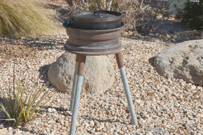 DIY Make your own Dutch Oven trivet. Legs for your flat bottom pot. Doubles  as a lid stand too.