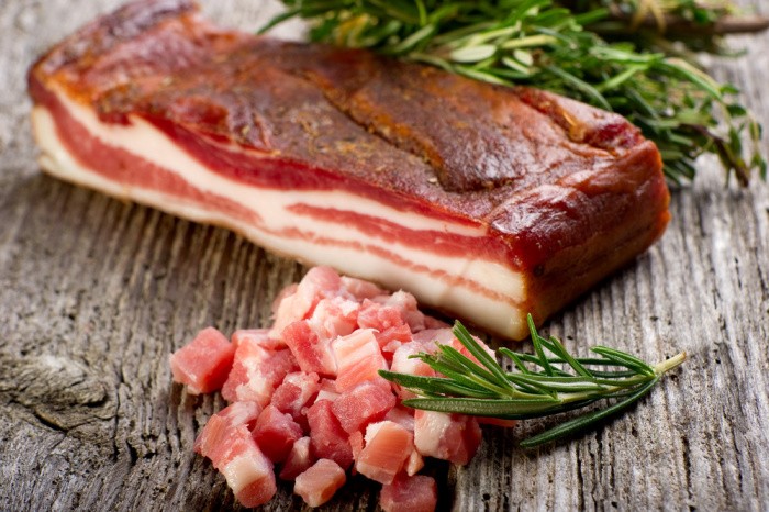 https://www.foodstoragemoms.com/wp-content/uploads/2021/01/13-Ways-to-Use-Bacon-Grease.jpg