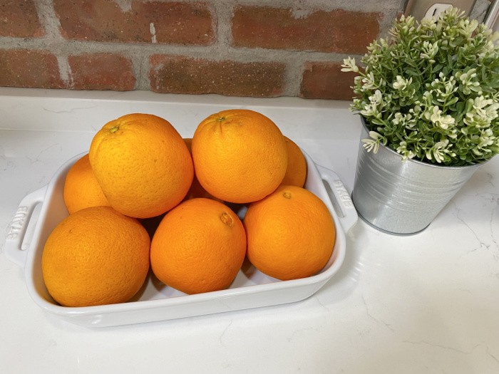 https://www.foodstoragemoms.com/wp-content/uploads/2021/07/Orange-Peels-15-Ways-to-Use-Them-1.jpeg