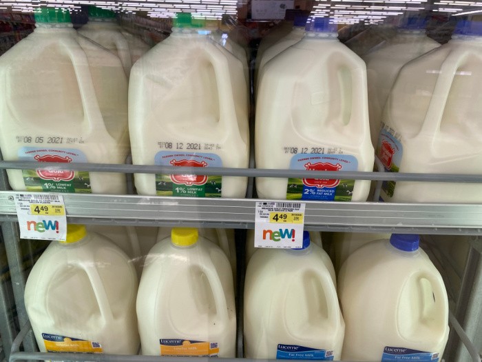 https://www.foodstoragemoms.com/wp-content/uploads/2021/08/Milk-Everything-You-Need-to-Know-3.jpeg