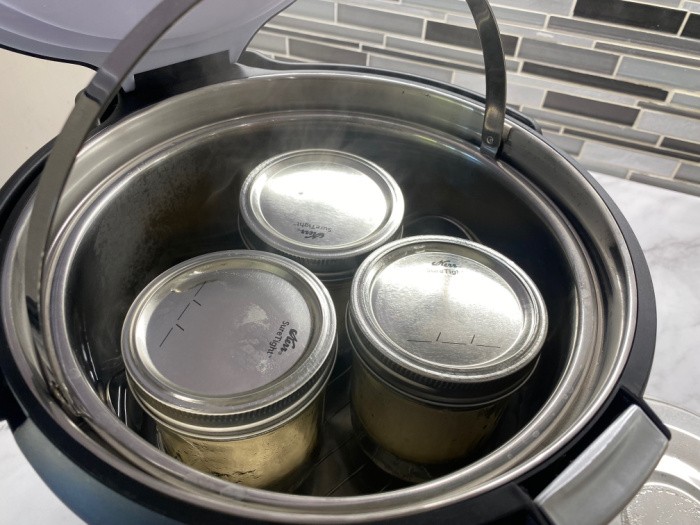 https://www.foodstoragemoms.com/wp-content/uploads/2022/08/How-To-Make-Bread-In-A-Thermal-Cooker-8.jpeg
